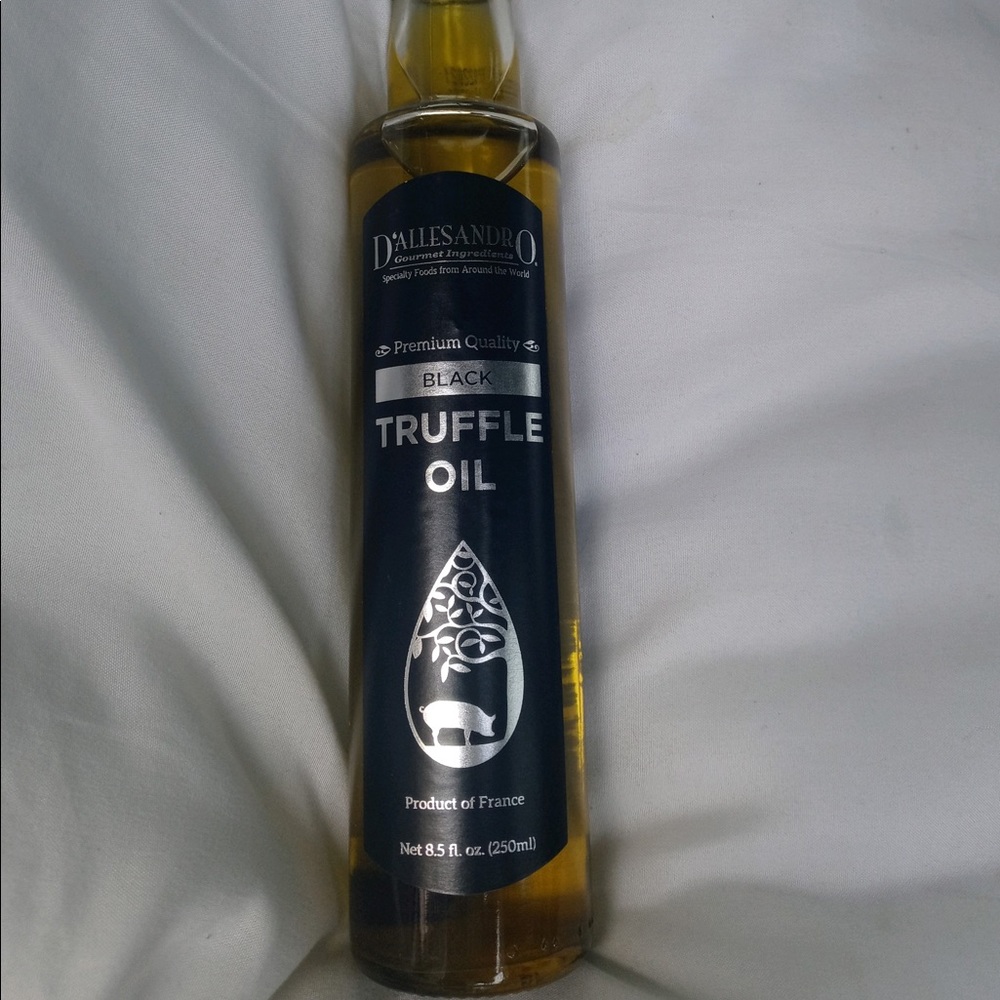 D' Allesandro. PREMIUM BLACK TRUFFLE OIL 250 ML BOTTLES